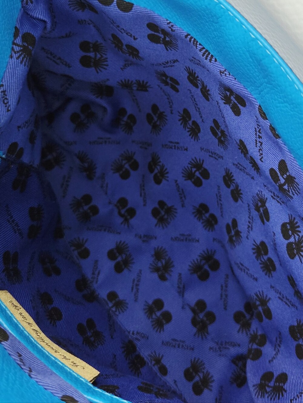 LIKE NEW RARE MIN & MON VICTOR BAG - HEROCITY - Picture 9 of 10